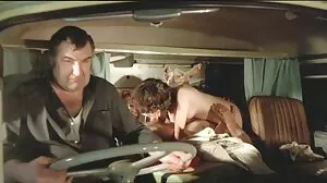 Smut Puppet - Saisir une bite dure avec sa compilation de jeune femme porno trous du cul serrés pour adolescents