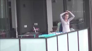 Femme au foyer blonde naturelle faisant son porno mere et fils français gode en verre jouant