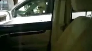 Demi-soeur porno maman africaine obtient un soin du visage après avoir sucé