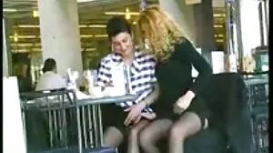 Petite étudiante video sexe fille bourrée pour de l'argent