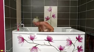 Une porno entre pere et fille ado tabou suce son beau-père et chevauche