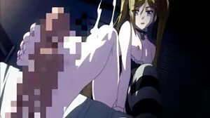 Une porno de fille MILF brune aux gros seins défoncée par son amie