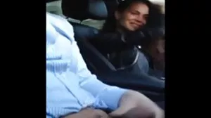 Une adolescente ébène espionne baise et suce une bite d'amis porno maman nus