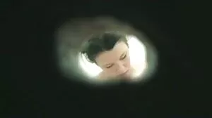 Une rousse tatouée lèche et doigte la chatte lesbienne videos d'une blonde bien roulée