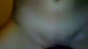 La demi-soeur est excitée et rentre chez mature gros seins son demi-frère