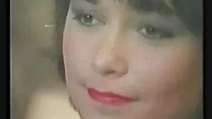 La super bombasse Payton Simmons se fait sodomiser chatte poilue pour la première fois après avoir séduit son homme