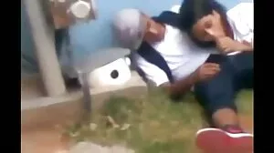 Instructrice de clouage film porno femme âgée CFNM aux écuries