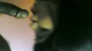 MILF salope tukif vierge suce et tire la bite