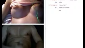 Ma belle-mère chevauche femme nue porno le visage d'un adolescent avant de se faire défoncer