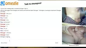 La MILF flexible Daniella porno femme grosse Smith et une adolescente maigre préférant le yoga nu en plein air