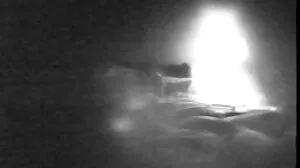 Salope obtient un creampie anal lesbienne cochonne