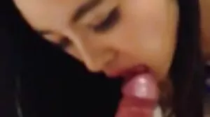 Petits adolescents asiatiques à 3 voies sucent et chevauchent porno fille black une bite