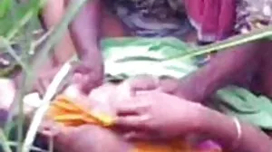 La demi-soeur l'aide à obtenir film x lesbien une licence de massage