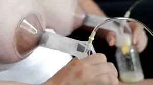 Nadia Capri, une adolescente échouée, se porno femme grande fait baiser en public