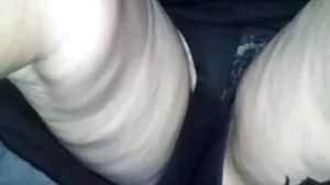 Teen fera ce qu'elle doit être porno pour femme libre et le flic lui a offert sa grosse bite bien dure