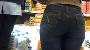 Babe maigre sex femme arabe jouant sa chatte