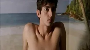 Chienne blanche sur des bites noires se fait mamie baise ruiner la chatte