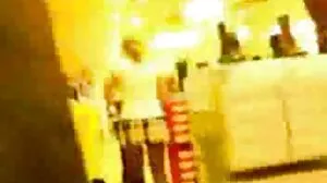 Mercedes surprend Mindi dans la chatte de la porno des vielles femmes dominatrice Syrens