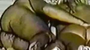 Une adolescente sexy s'exhibe porno de jeune fille