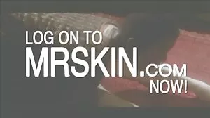 Une belle-fille maigre se frotte la chatte en porno pour fille POV après une conversation cochonne