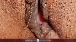 Ma belle-mère apprend à mec comment manger la femme mure porno chatte