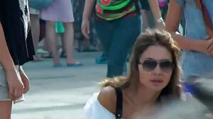 Juicy porno mature allemande Redhead Study Session se transforme en vêtements déchirés