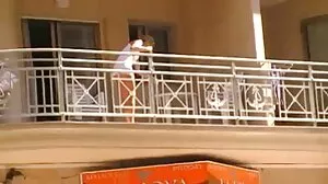 Sucer une petite teen baisée durement marie porno par la BBC