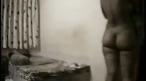 La femme 60 ans porno jeune asiatique tatouée et chaude Jureka del Mar se fait baiser dans le trou du cul