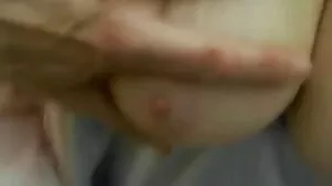 Petite Teen Katty West prend une bite bien dure grosse femme porno avant de se faire remplir de sperme