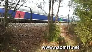 India Summer et Eva video porno belle mere Lovia font un plan à trois dans la chambre