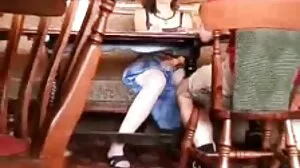 Une prostituée japonaise maigre intensément baisée film x cougar après un bain moussant